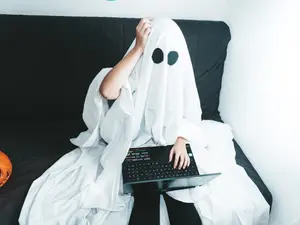 What's A Ghost's Favorite Work Schedule?
